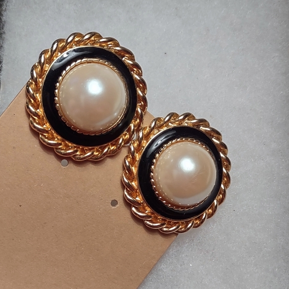 Clip-on Gold Earrings w/Black Enamel & Pearls - Picture 8 of 9